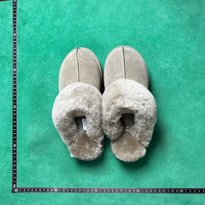UGG