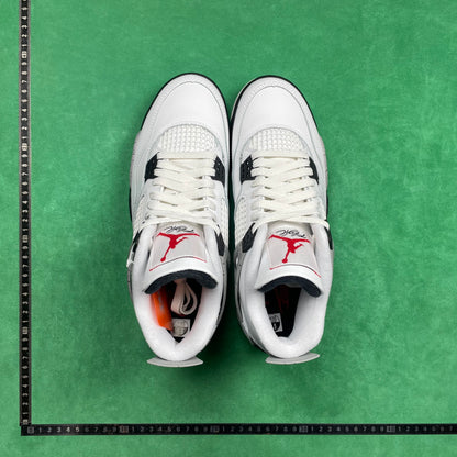 Air Jordan 4 Retro