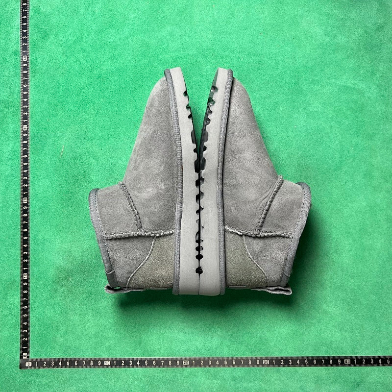 UGG