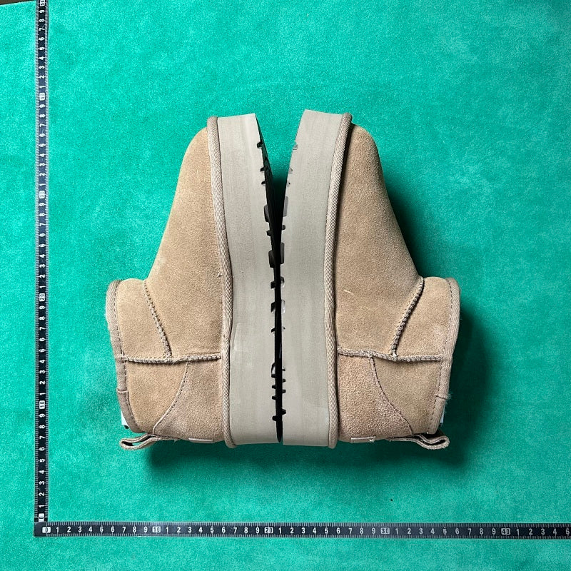UGG