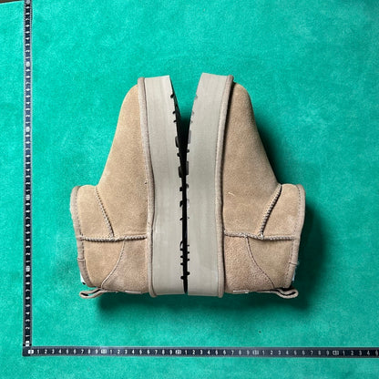 UGG