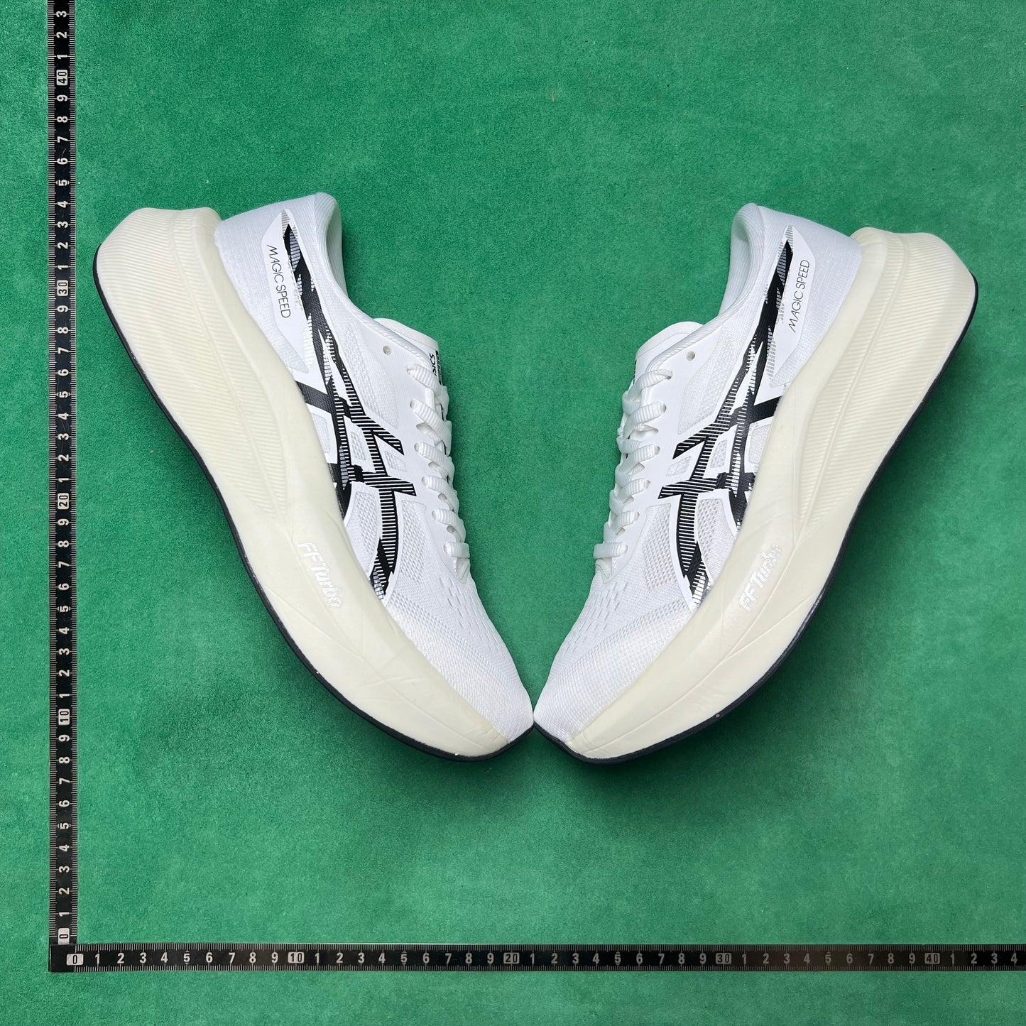 Asics Magic Speed 4