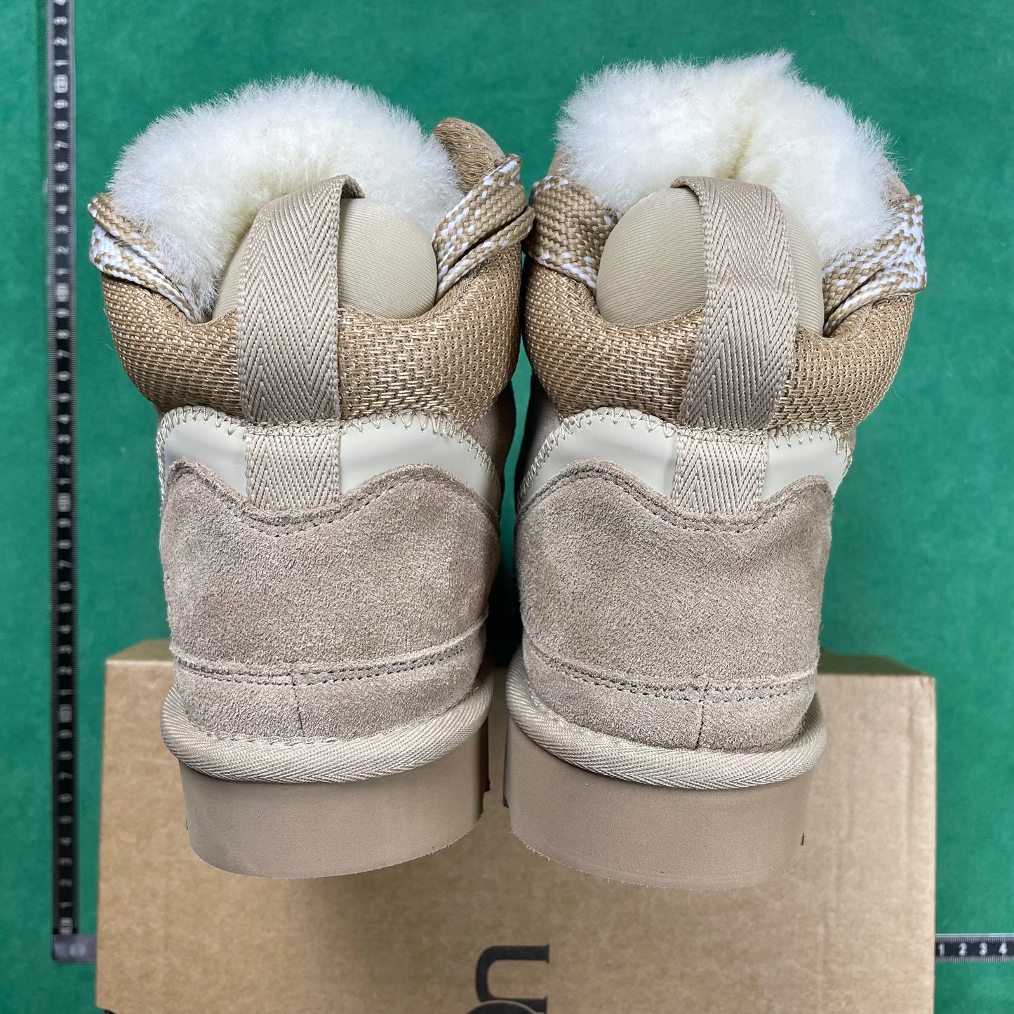 UGG