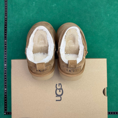 UGG