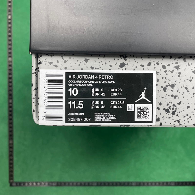 Air Jordan 4 Retro