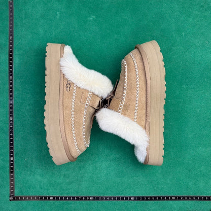 UGG