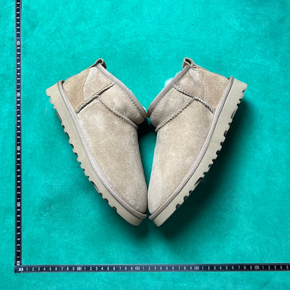 UGG