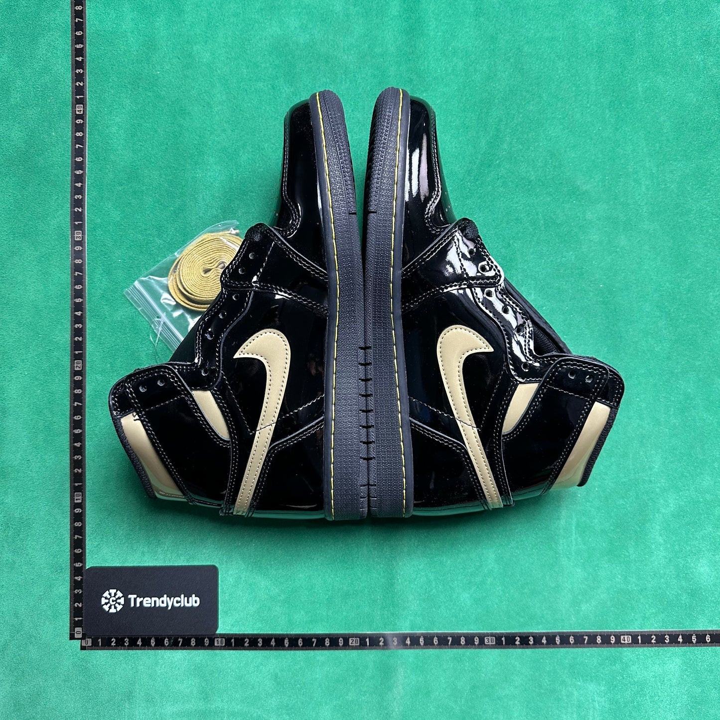 Air Jordan 1
