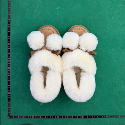 UGG