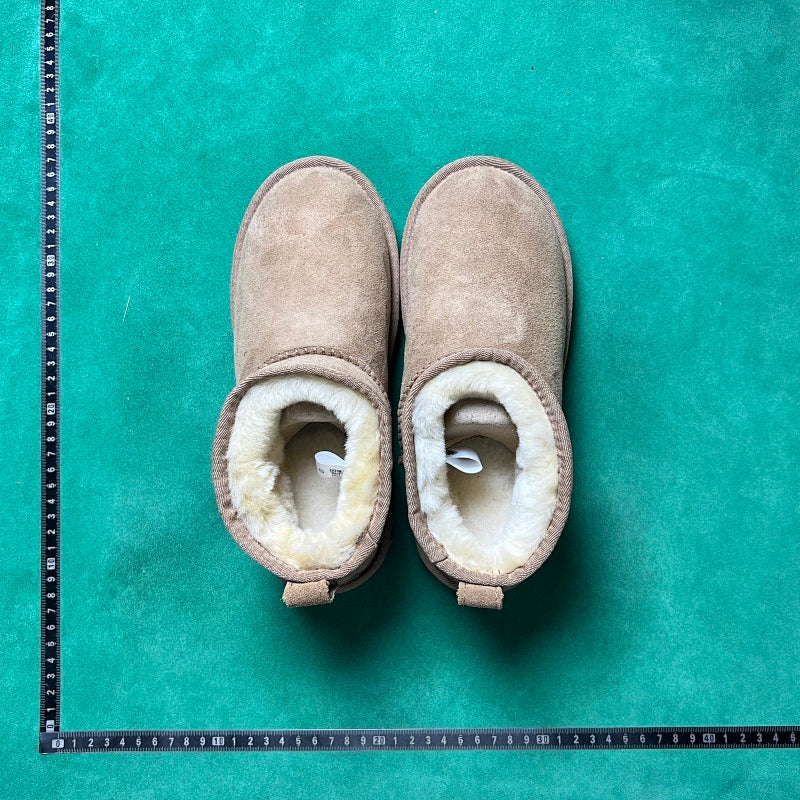 UGG