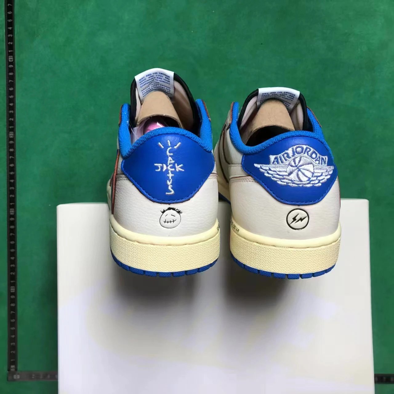 Air Jordan 1