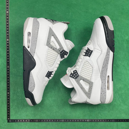 Air Jordan 4 Retro