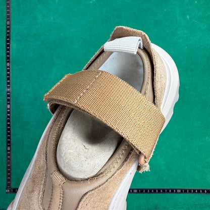 UGG