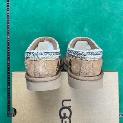 UGG