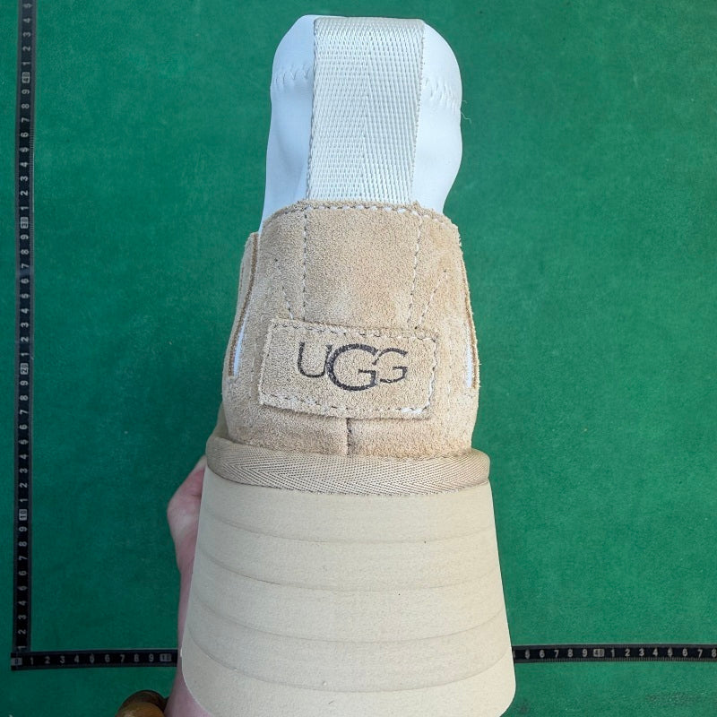 UGG