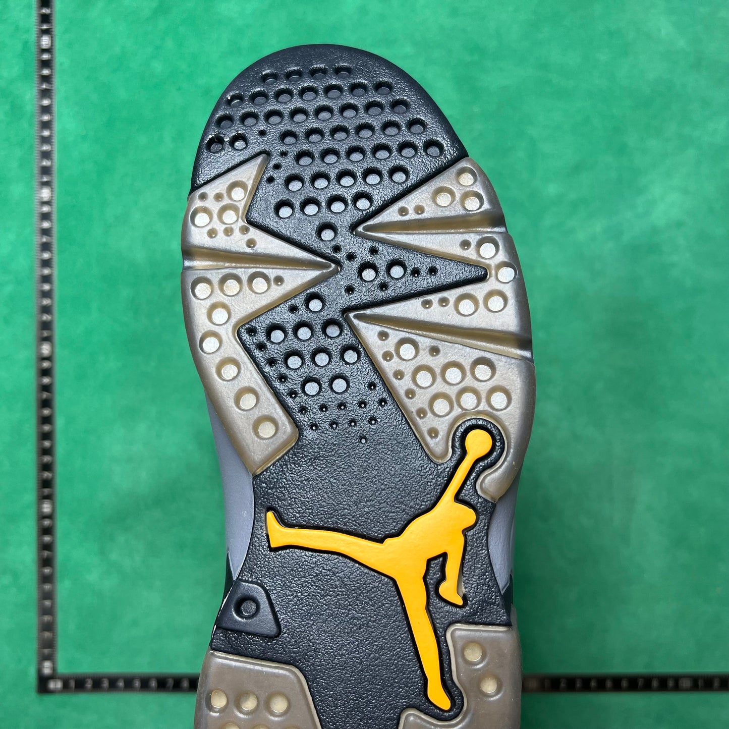Air Jordan 6 Retro