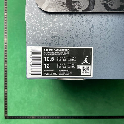 Air Jordan 4 Retro