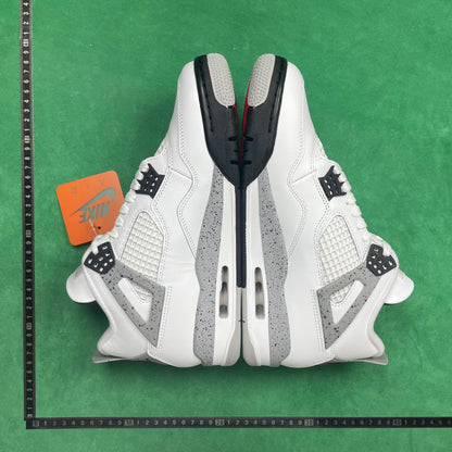Air Jordan 4 Retro