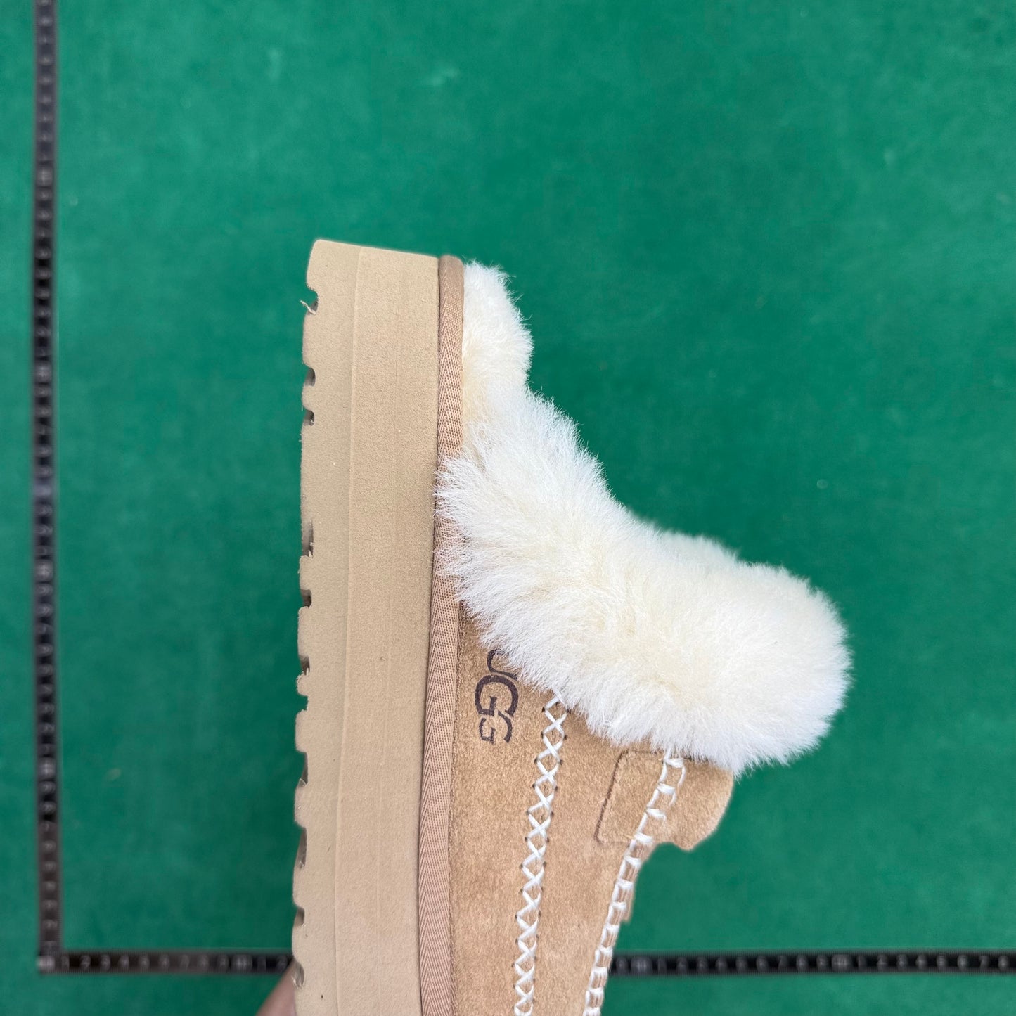 UGG