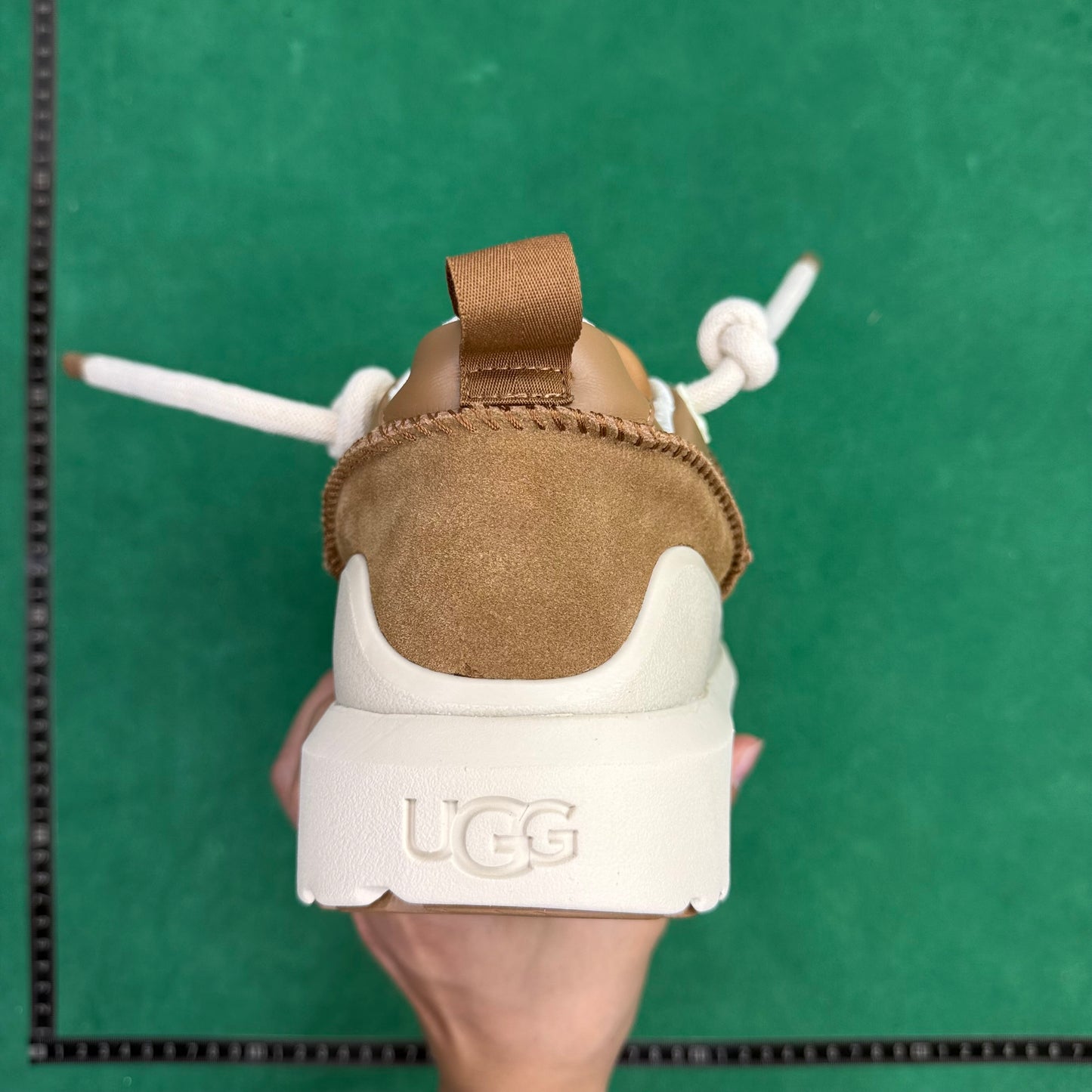 UGG