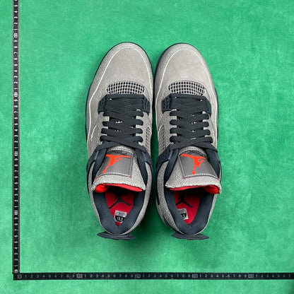 Air Jordan 4 Retro