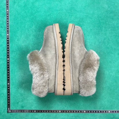 UGG