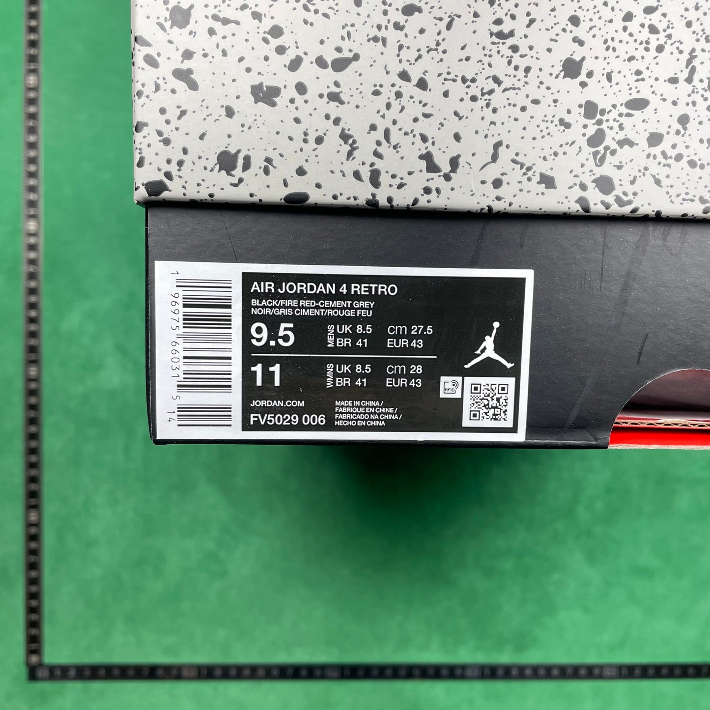 Air Jordan 4 Retro