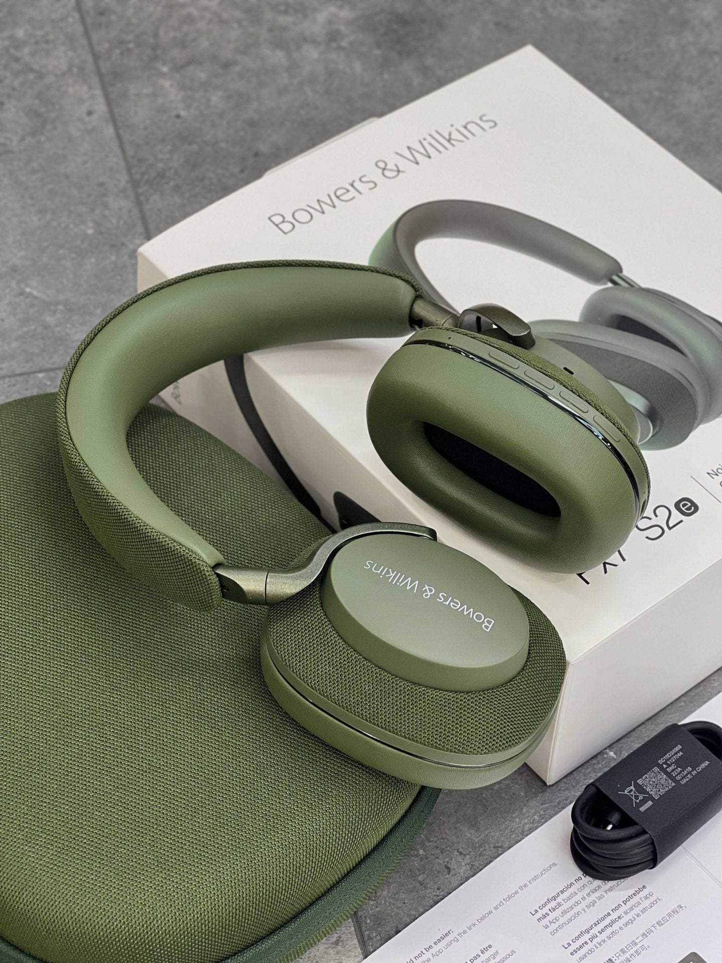 Bowers & Wilkins Headphone