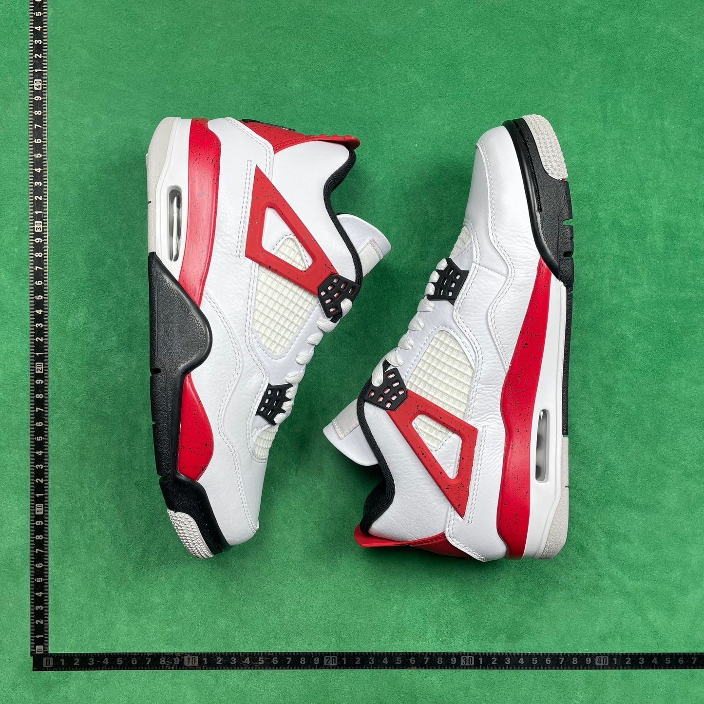 Air Jordan 4 Retro