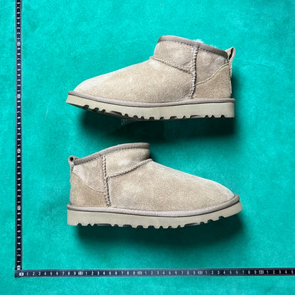 UGG