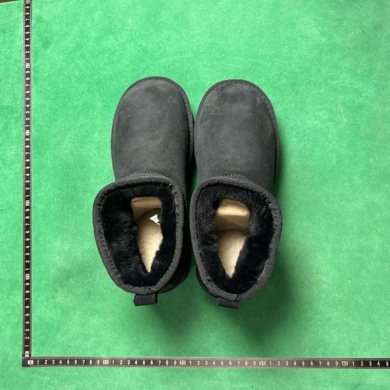 UGG