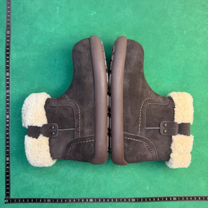 UGG