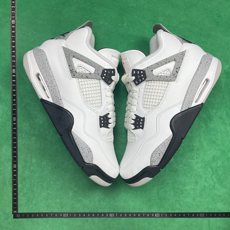 Air Jordan 4 Retro