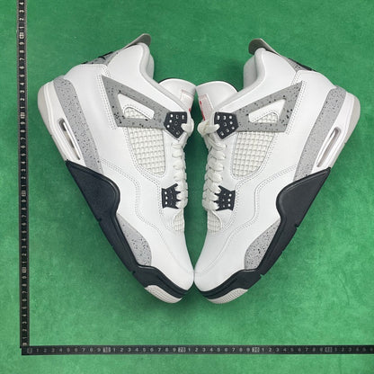 Air Jordan 4 Retro