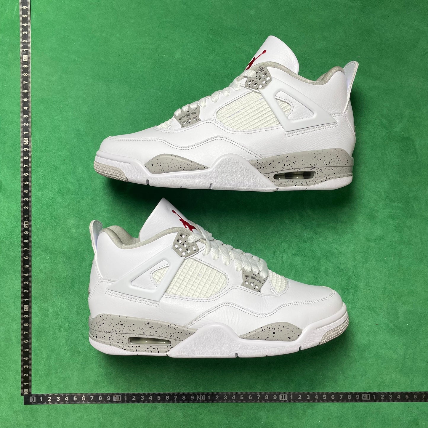 Air Jordan 4 Retro