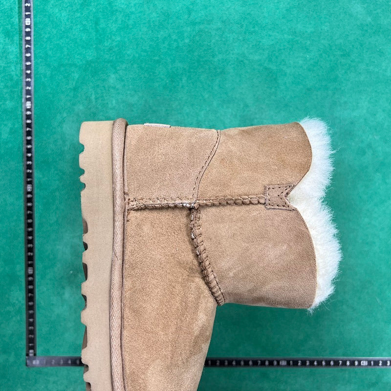UGG