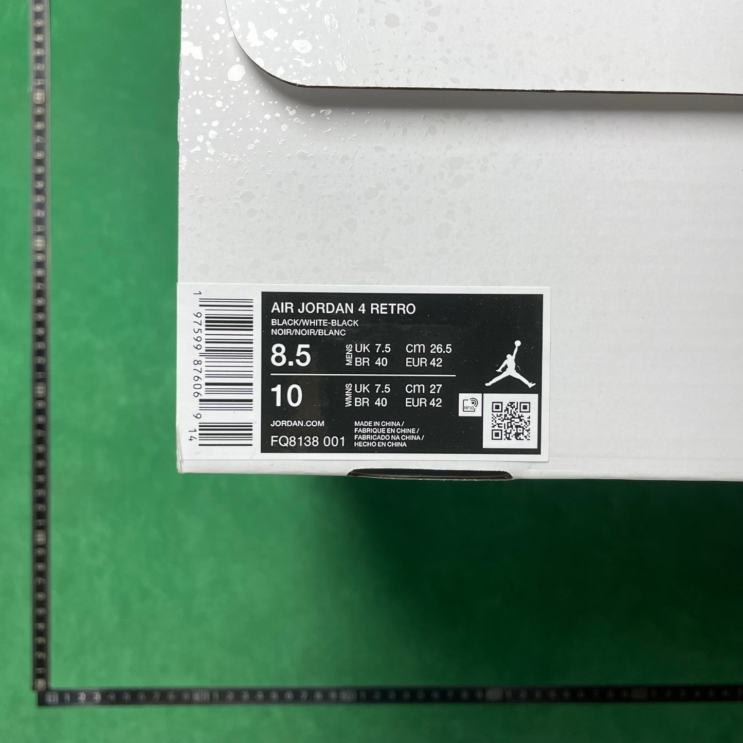 Air Jordan 4 Retro
