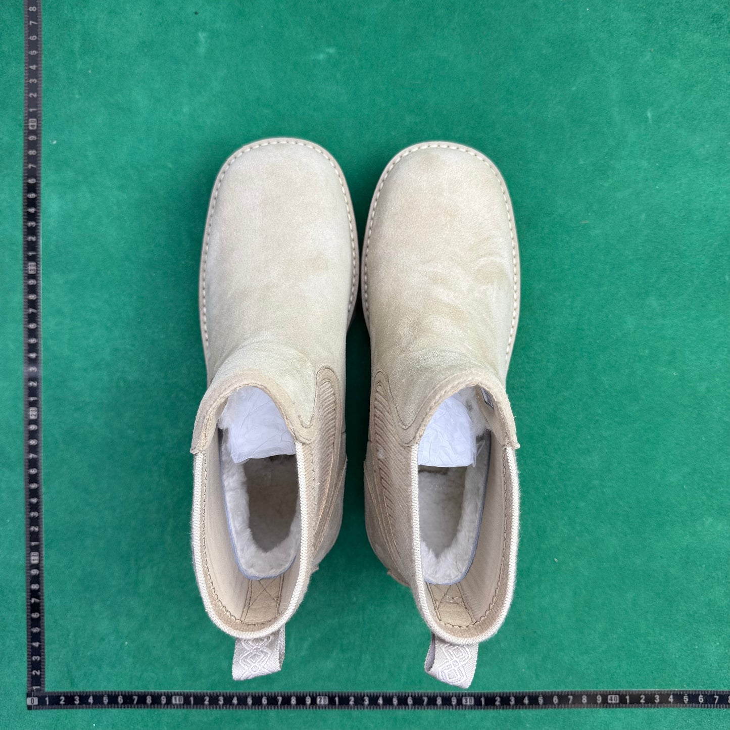 UGG