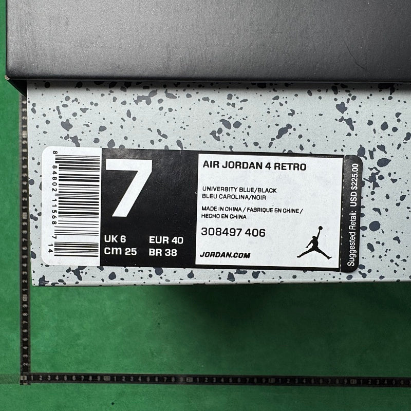 Air Jordan 4 Retro