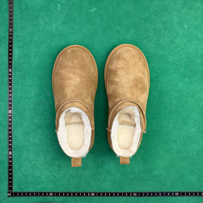 UGG