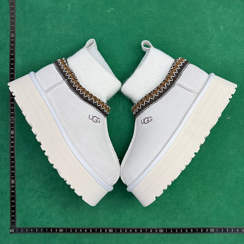 UGG