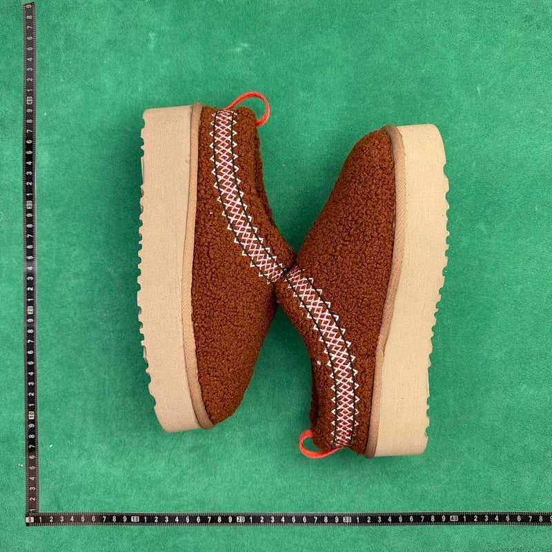 UGG