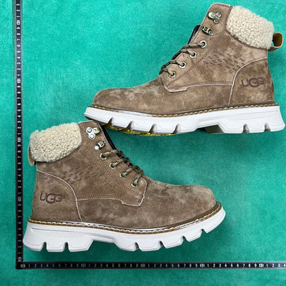 UGG