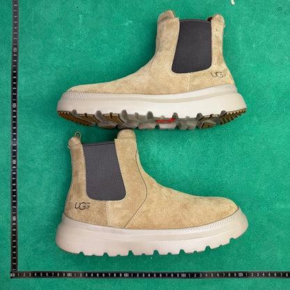 UGG