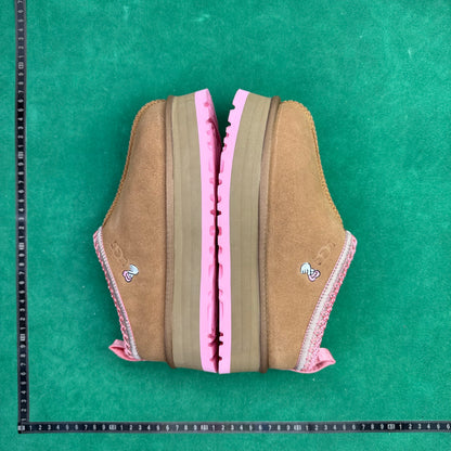 UGG