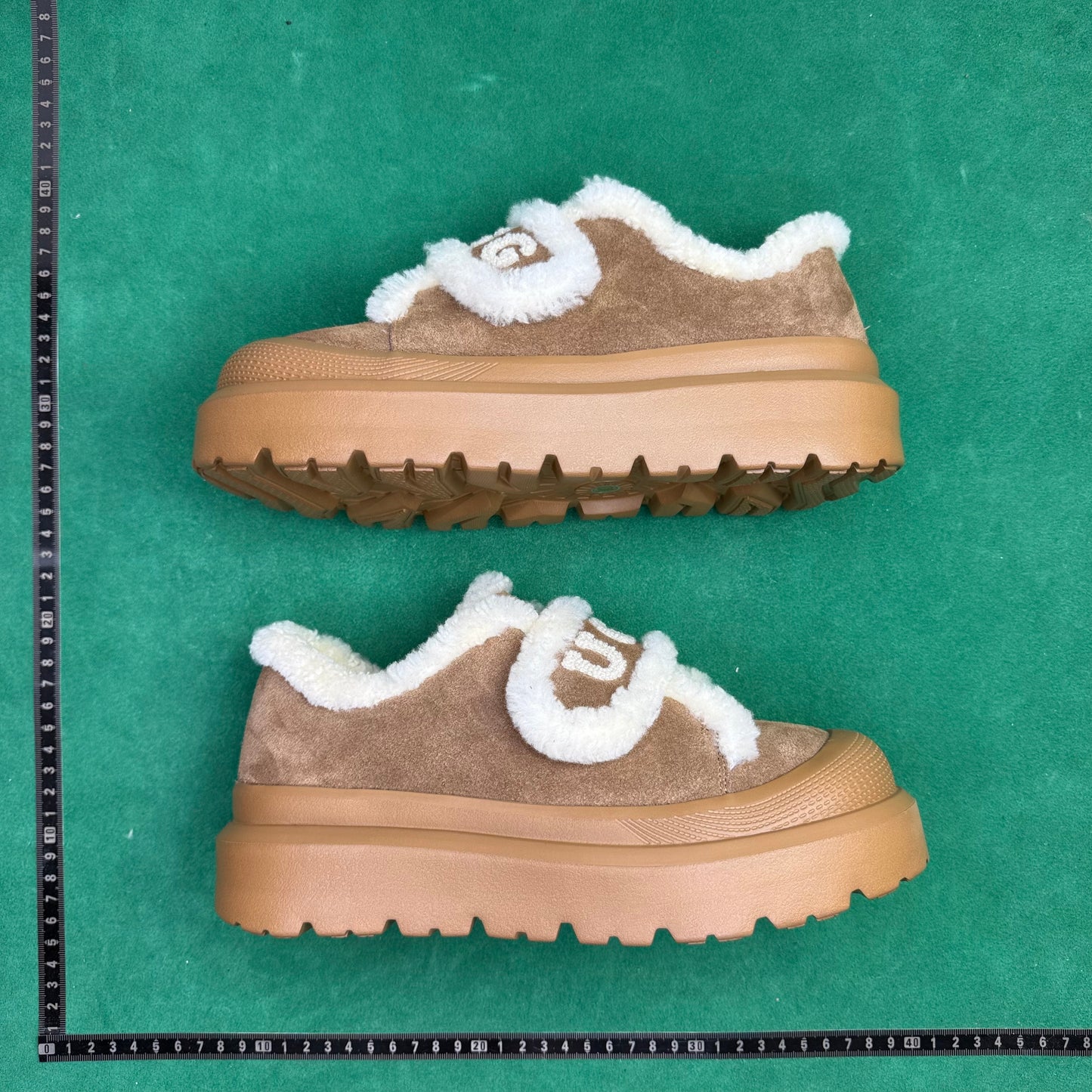 UGG