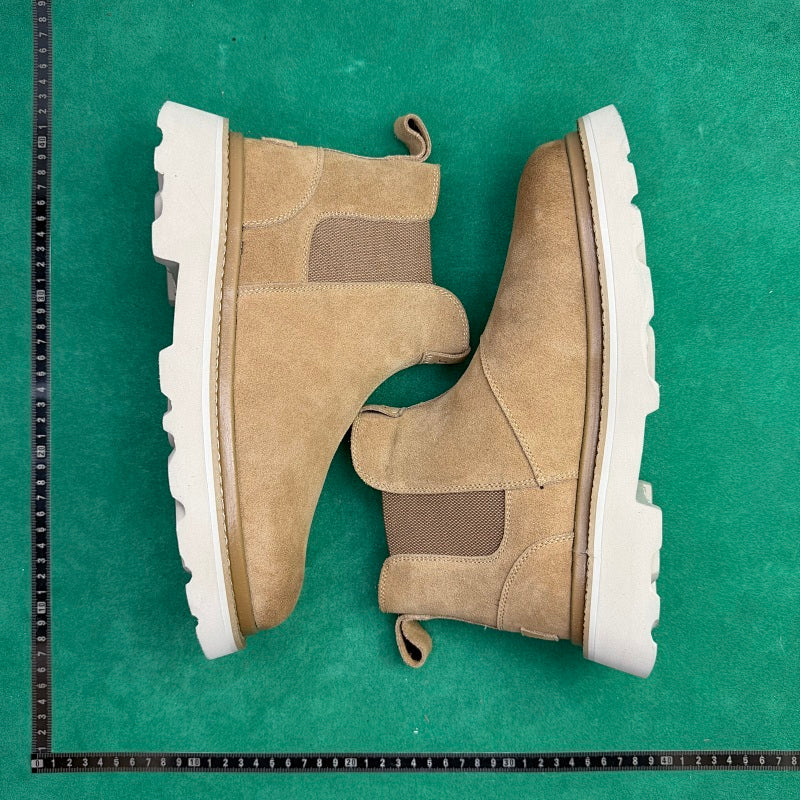 UGG