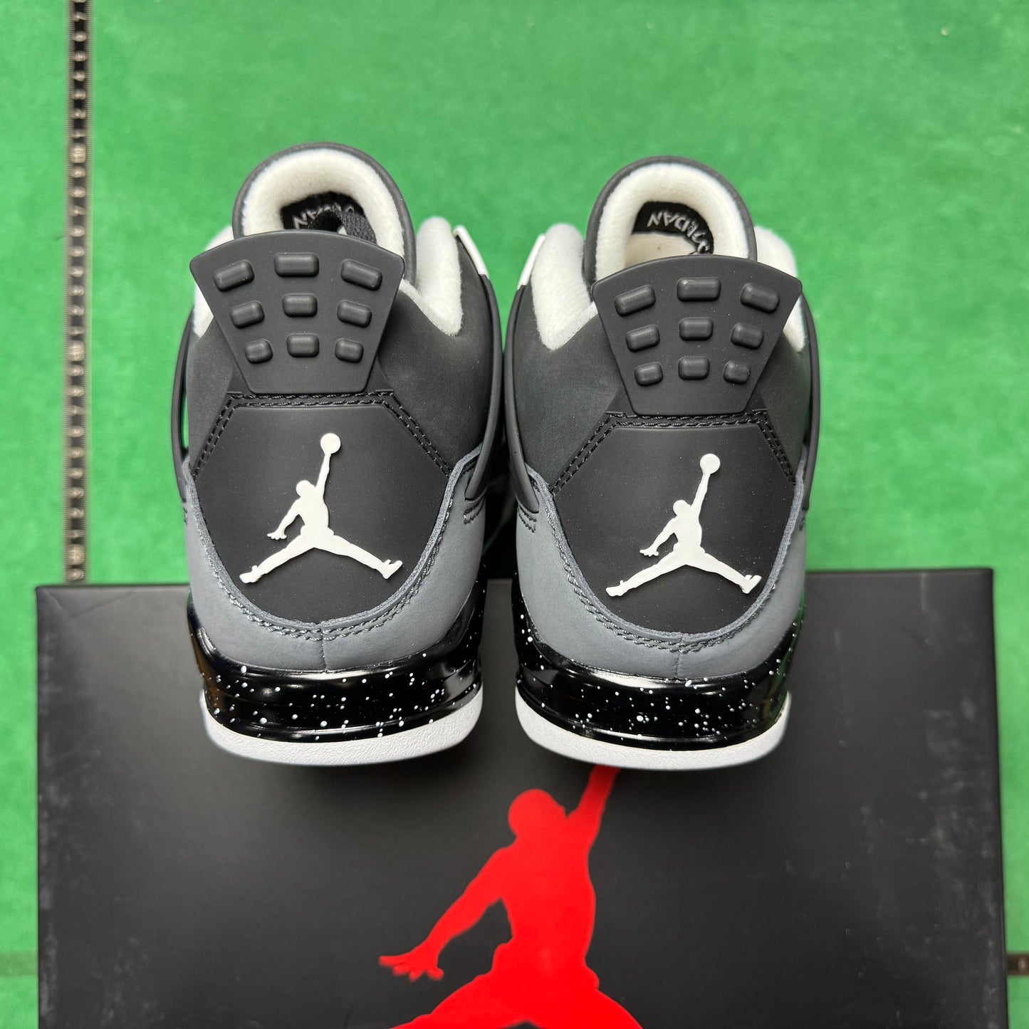 Air Jordan 4 Retro