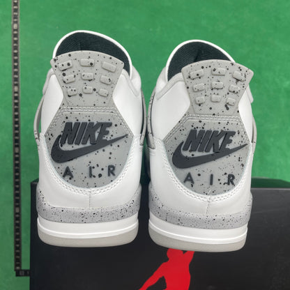 Air Jordan 4 Retro