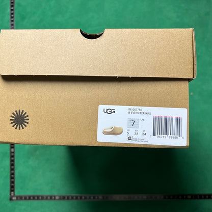 UGG